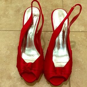 WHBM: Bright Red High Heels with knot